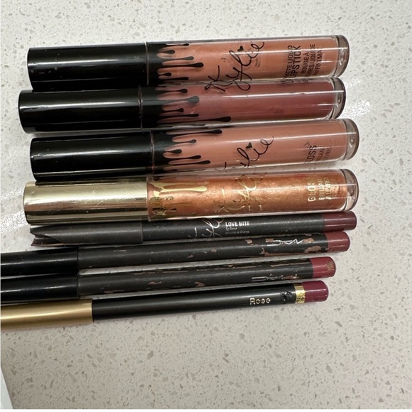 Makeup bundle - Picture 3 of 5